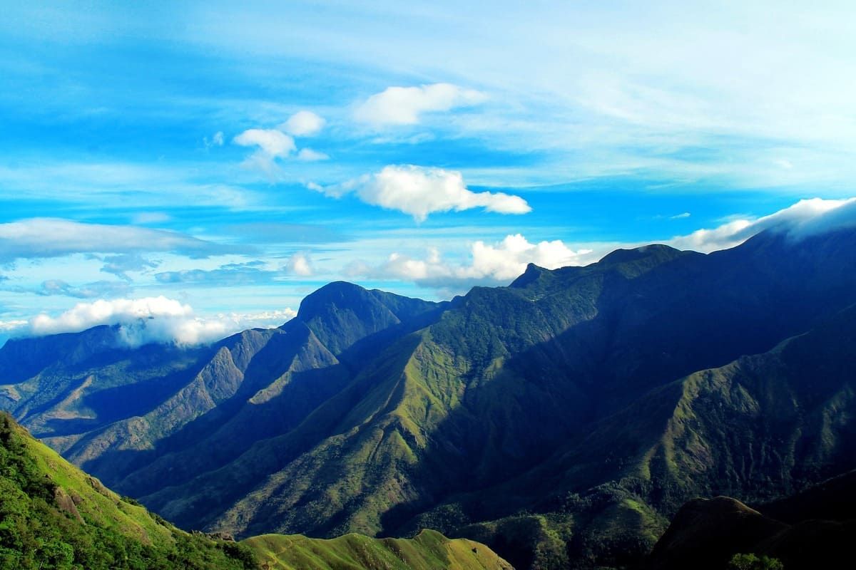 mountain-7073990_1920.jpg