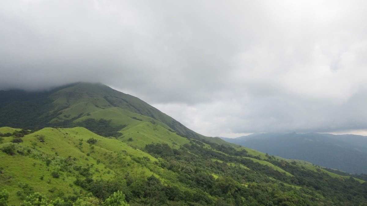 mountains-1643627_1920.jpg