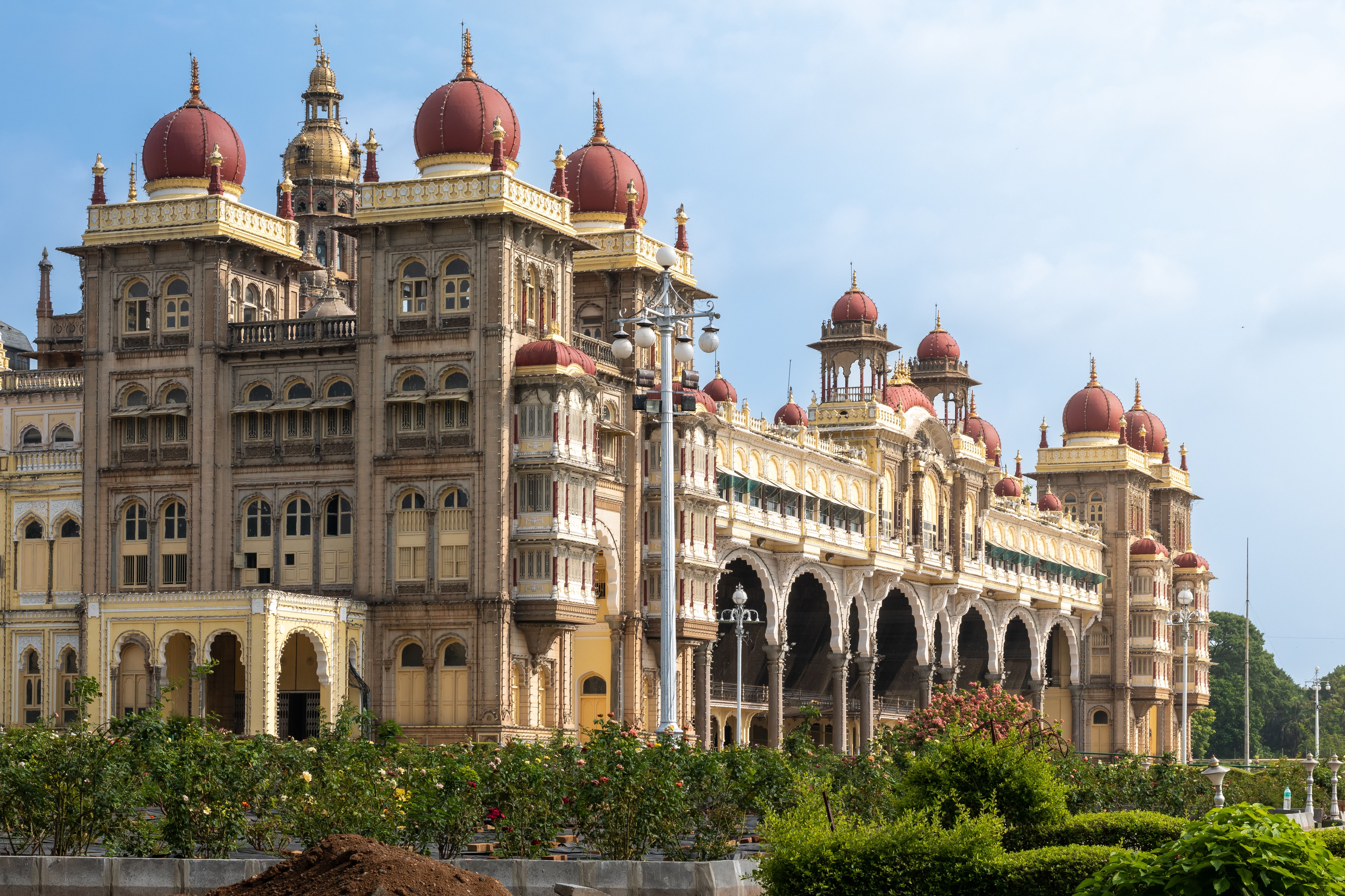 mysore-palace-also-known-as-amba-vilas-palace-mysore-karnataka-india.jpg