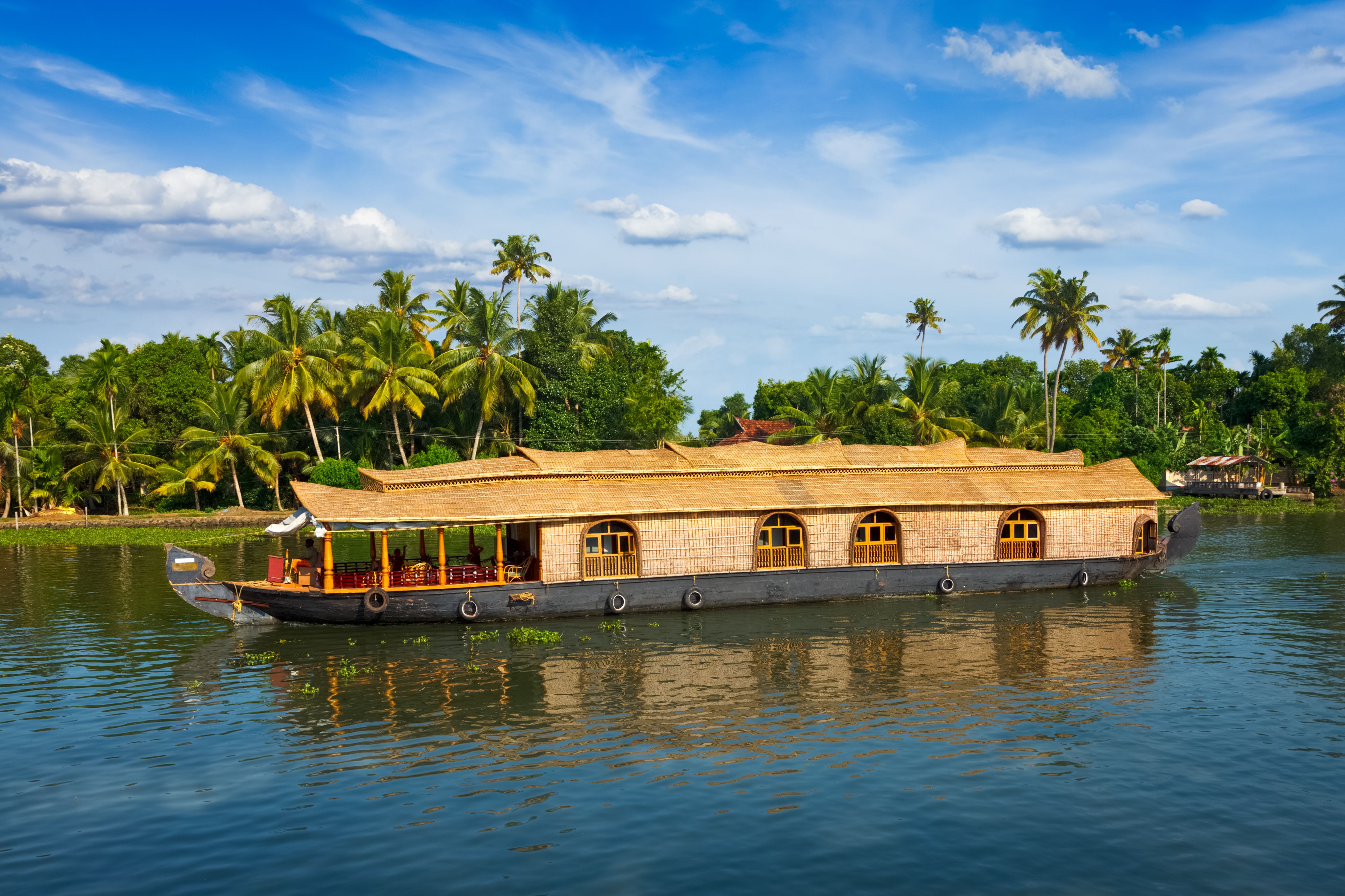 ALLEPPEY houseboat